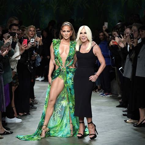 How Jennifer Lopez’s Versace Dress Created Google Images.